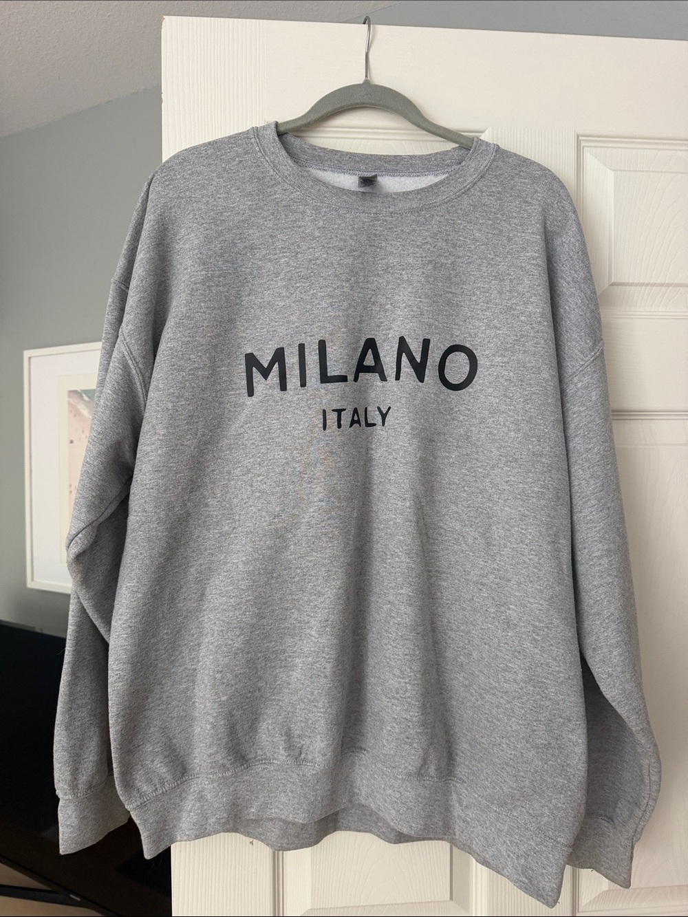 Gildan Grey 'MILANO ITALY' Crewneck Sweatshirt